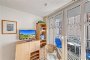 TV und Balkon