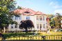 Die 'Villa Germania' ist eine sehr schön renovierte Jugendstilvilla in der ersten Reihe an der Strandpromenade mit einem großen Garten, Terrassen mit Strandkörben und Gartenmöbeln von Frühling bis Herbst.